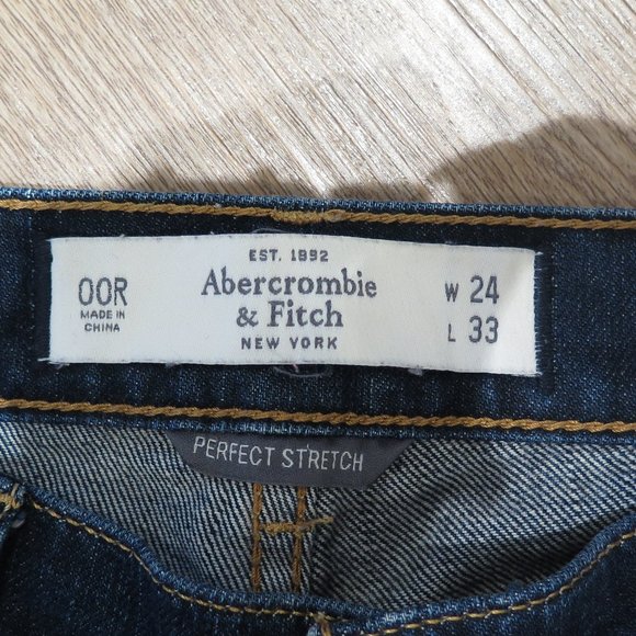 Abercromie and Fitch Skinny Jeans Distressed - Picture 7 of 14